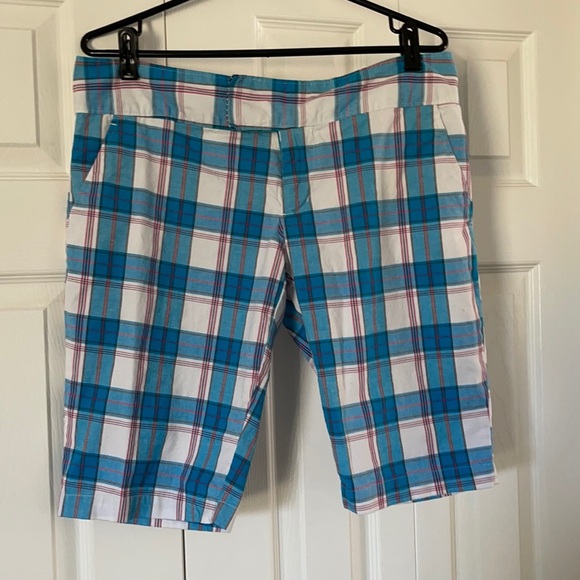 Roxy Pants - 🔥 HOST PICKED 🔥ROXY shorts size 13🔥🔥🔥